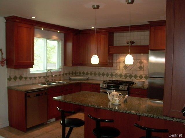 Dollard-Des Ormeaux Detached: 5 bedroom