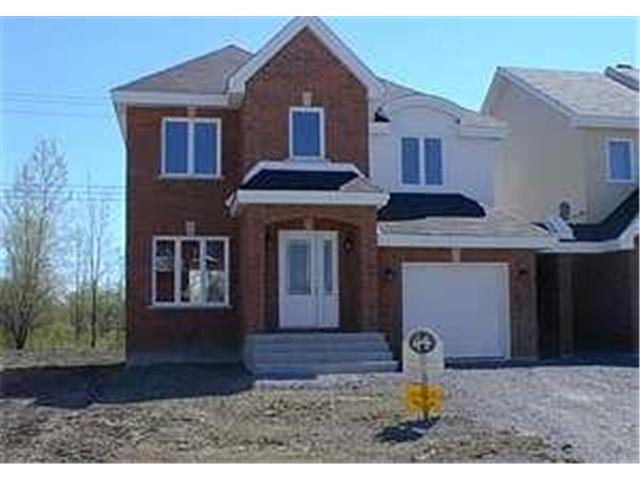 Pierrefonds-Roxboro Detached:  3 bedroom