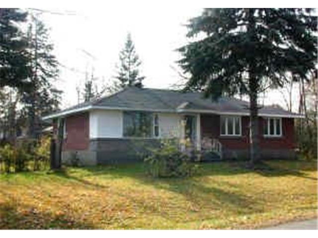 Beaconsfield Detached:  4 bedroom