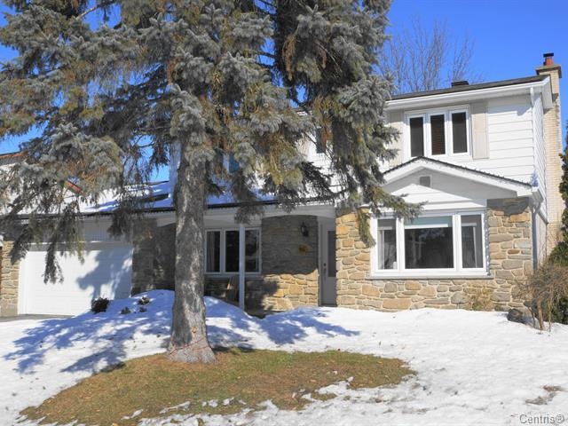 Beaconsfield Detached:  5 bedroom