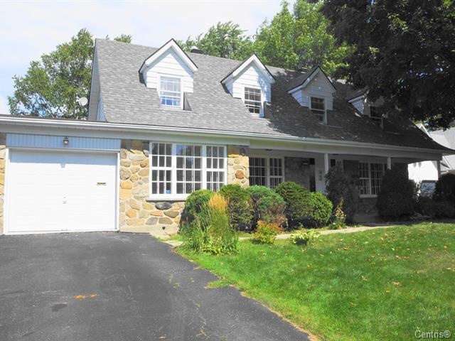 Beaconsfield Detached:  6 bedroom