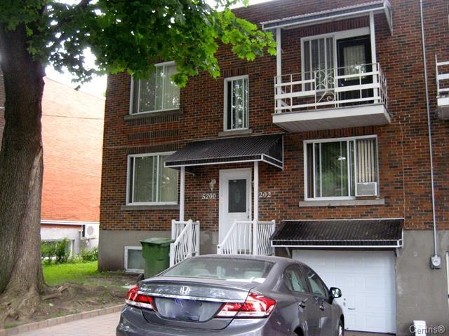 Montréal House: (Côte-des-Neiges/Notre-Dame-de-Grâce) 2 bedroom