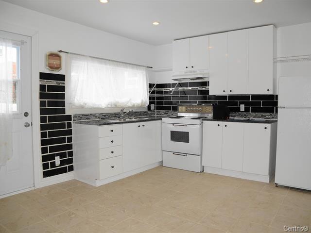 LaSalle Apartment: 4 bedroom