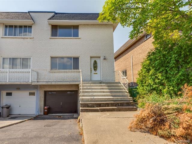 Mercier/Hochelaga-Maisonneuve House:  3 bedroom