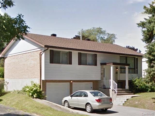 Pierrefonds-Roxboro House:  4 bedroom