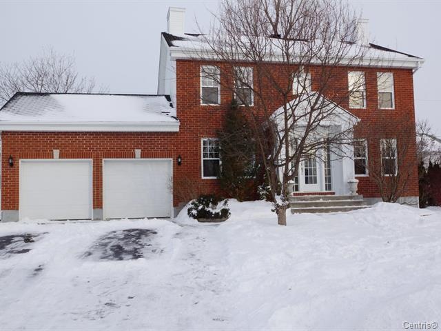 Notre-Dame-de-l'ÃŽle-Perrot House:  4 bedroom