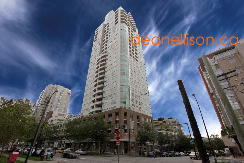 Vancouver Apartment Unit: 888 Beach 2 bedroom