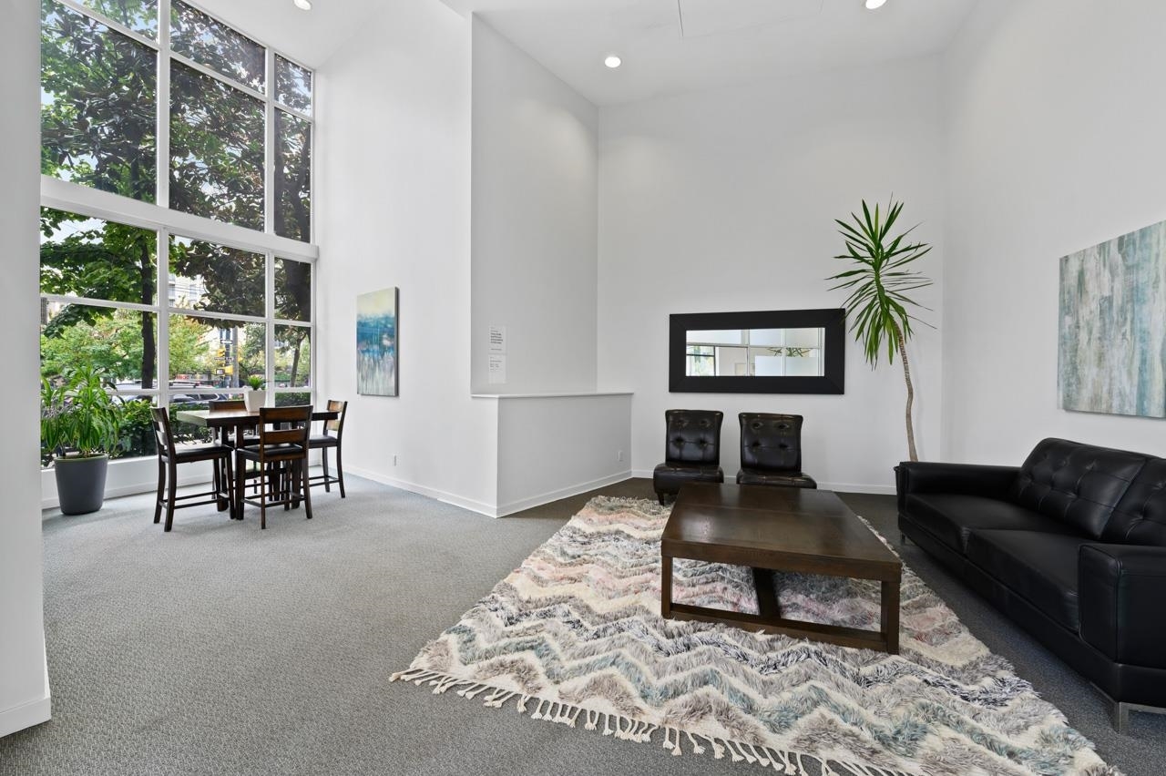 Downtown VW Apartment/Condo for sale:  1 bedroom 588 sq.ft. (Listed 2024-03-11)