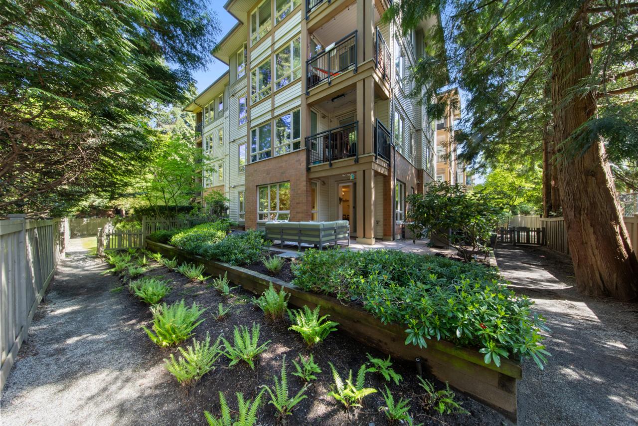 111 1111 E. 27th Street