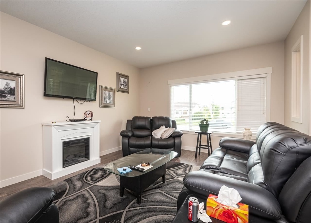 Britannia Youngstown Half Duplex for sale 3 bedroom 1,629.99 sq.ft. (Listed 20210603)