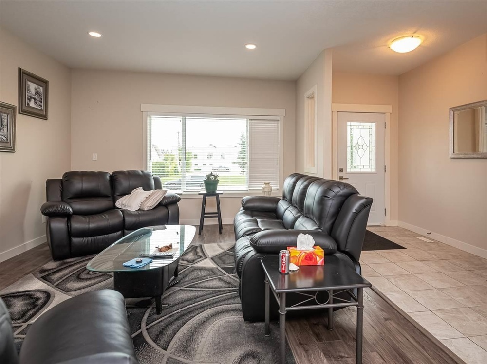 Britannia Youngstown Half Duplex for sale 3 bedroom 1,629.99 sq.ft. (Listed 20210603)