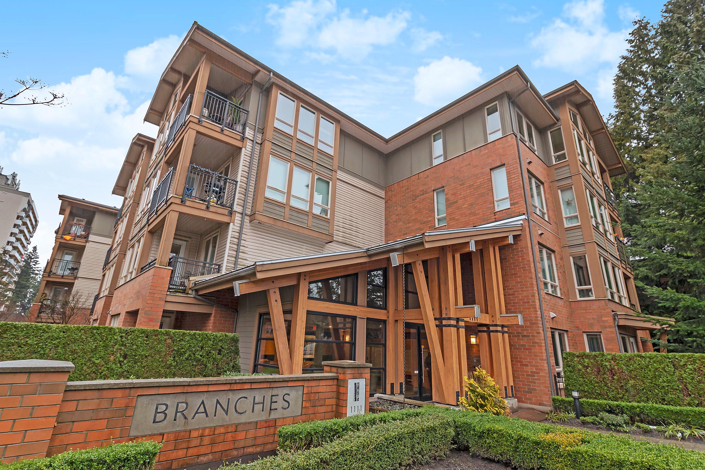 Bright and Open Planned Suite!