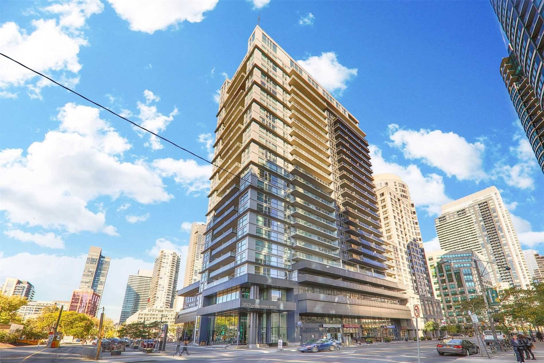 Toronto Condo/Apartment for rent: 3 bedroom (Listed 2021-08-21)