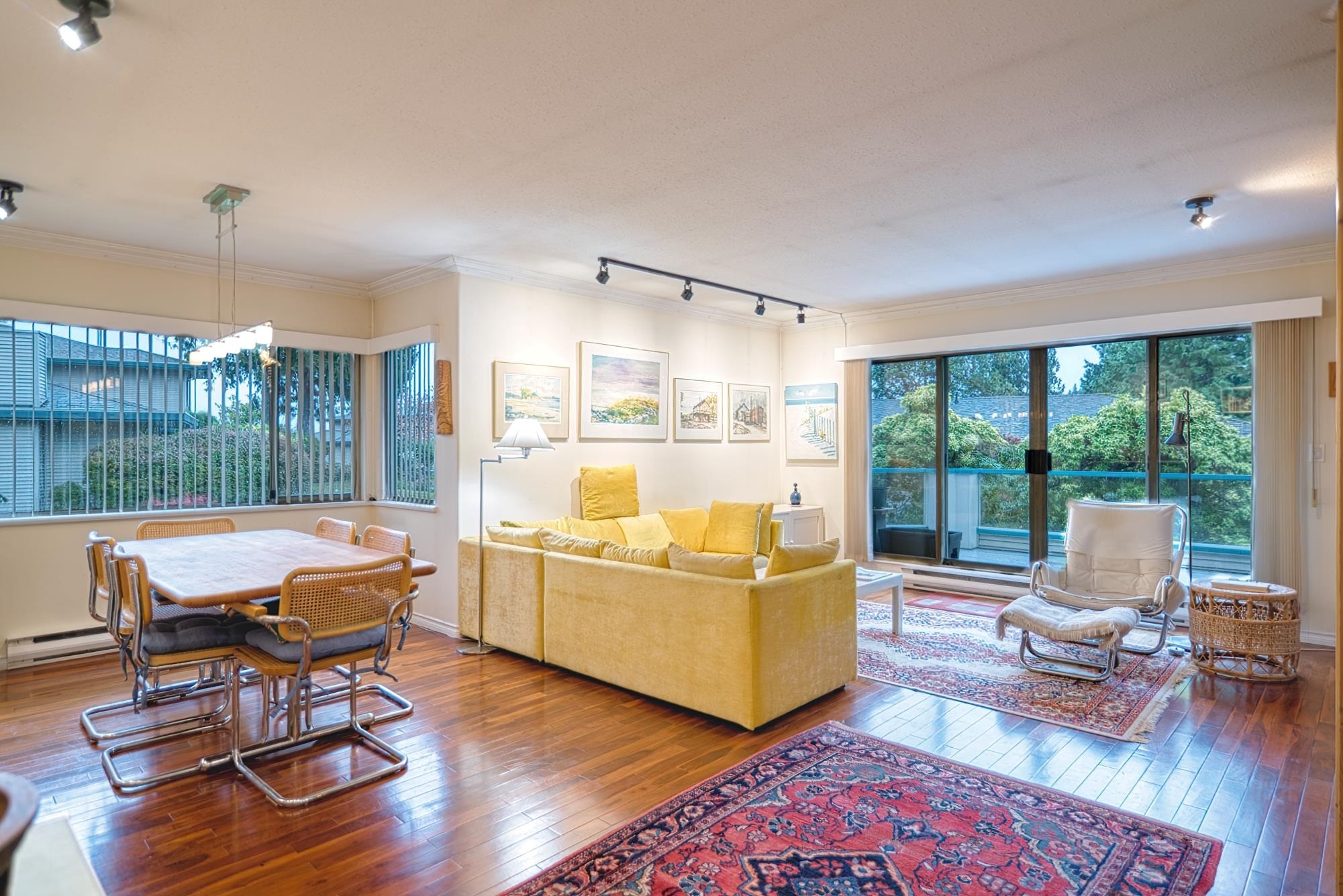 Gibsons & Area Apartment/Condo for sale: 2 bedroom 1,181 sq.ft. (Listed 2025-02-28)