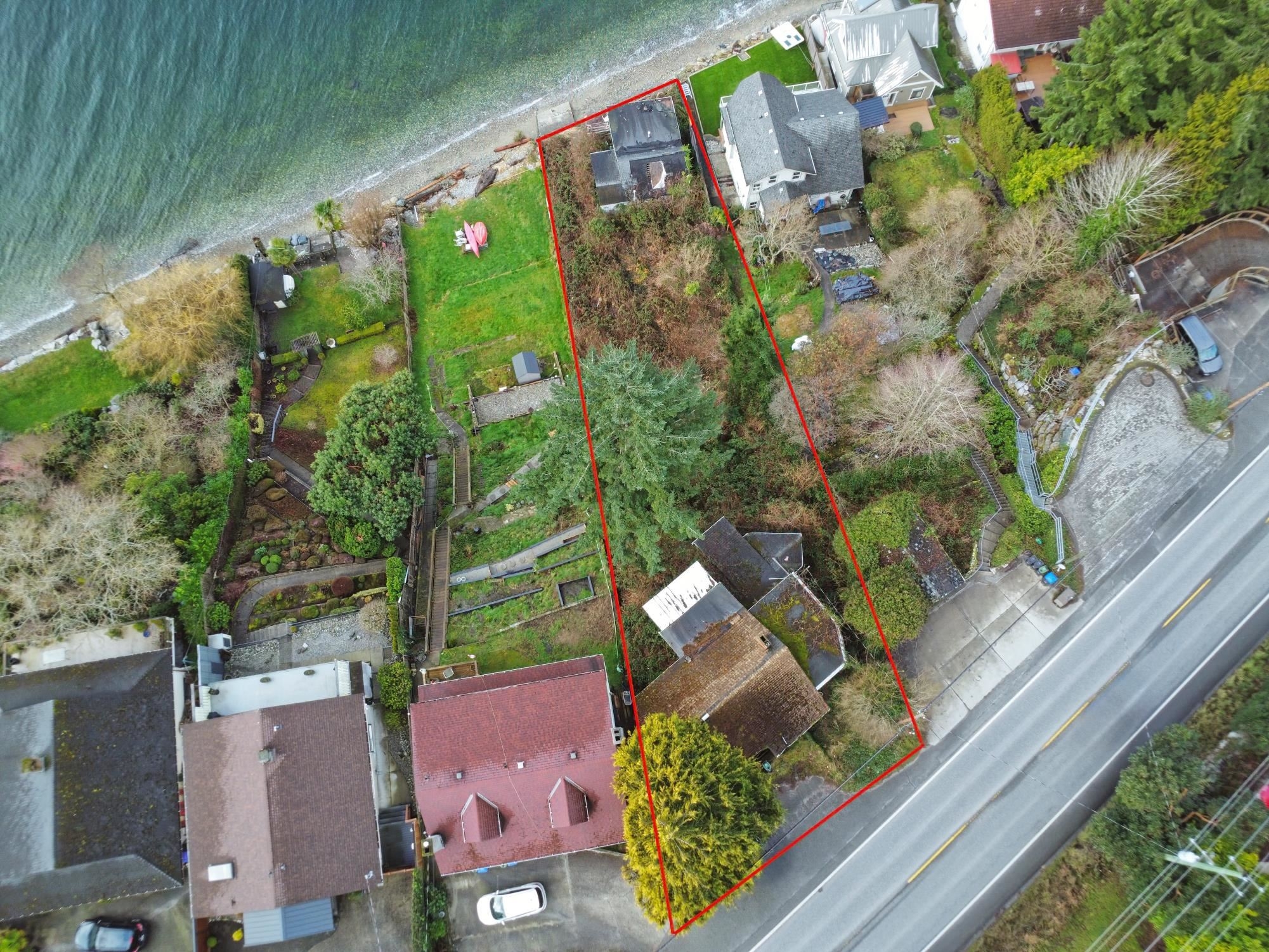 5225B Sunshine Coast Highway