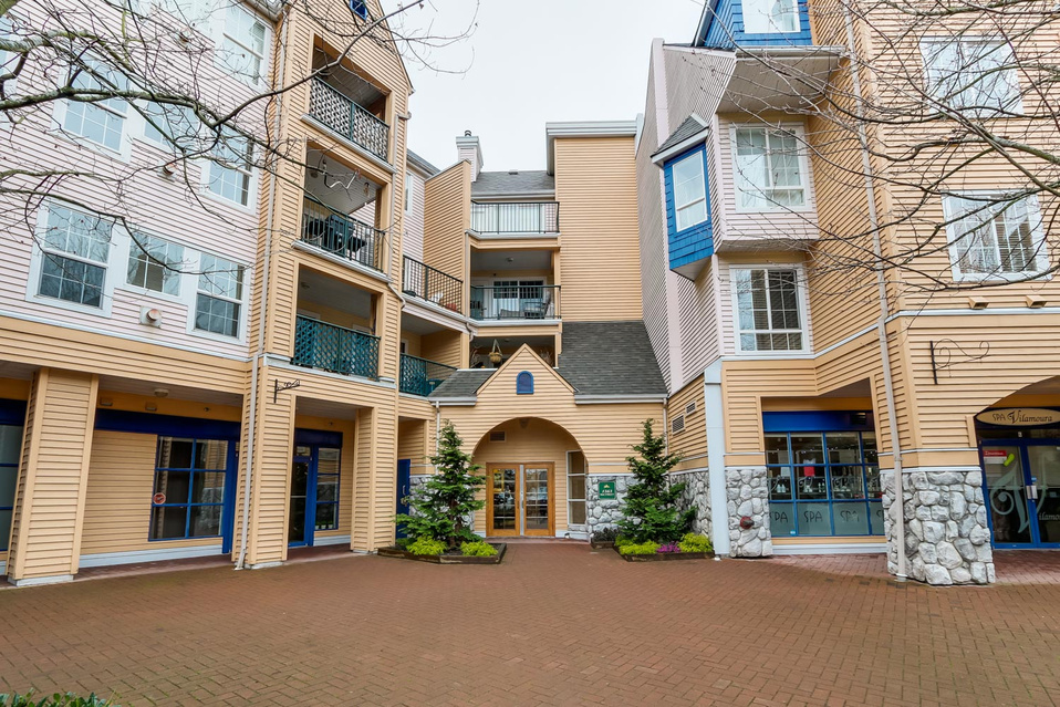 Delta Apartment for sale Windsor Woods 1 bedroom 848 sq.ft. (Listed