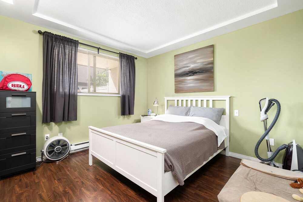 Delta Apartment for sale Ladner Pointe 1 bedroom 790 sq.ft. (Listed