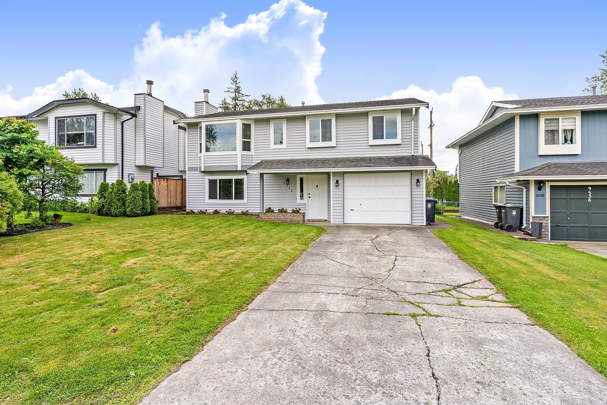 Fabulous Walnut Grove Home!