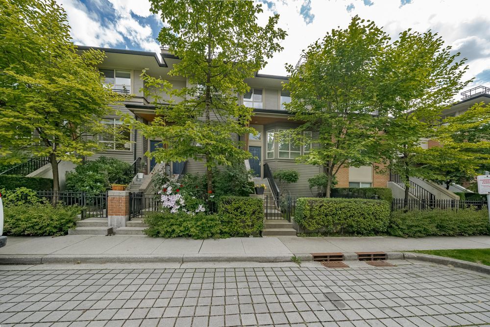 Port Moody Centre Townhouse for sale Indigo Klahanie 3 bedroom 1,400