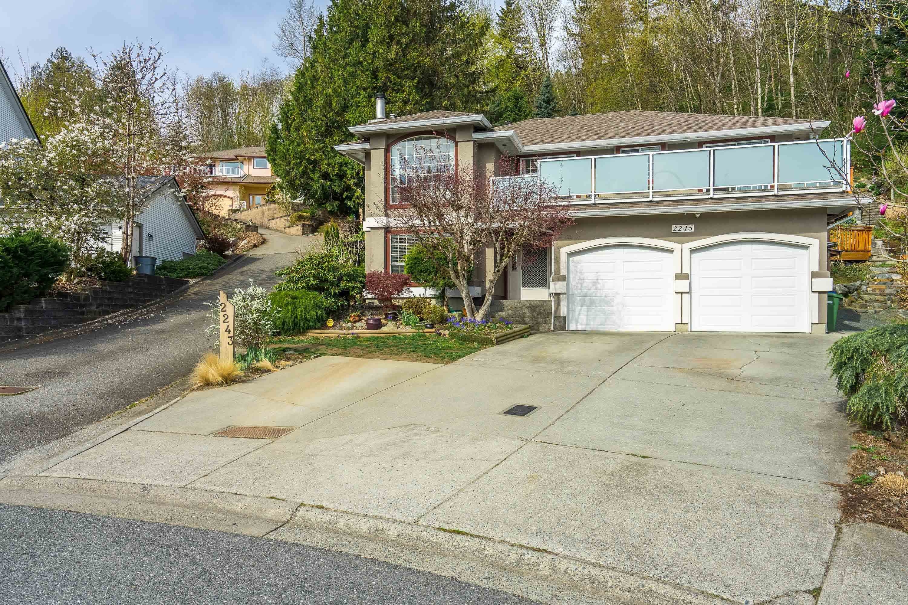Abbotsford East Single Family Residence for sale:  5 bedroom 2,977 sq.ft. (Listed 2025-09-23)