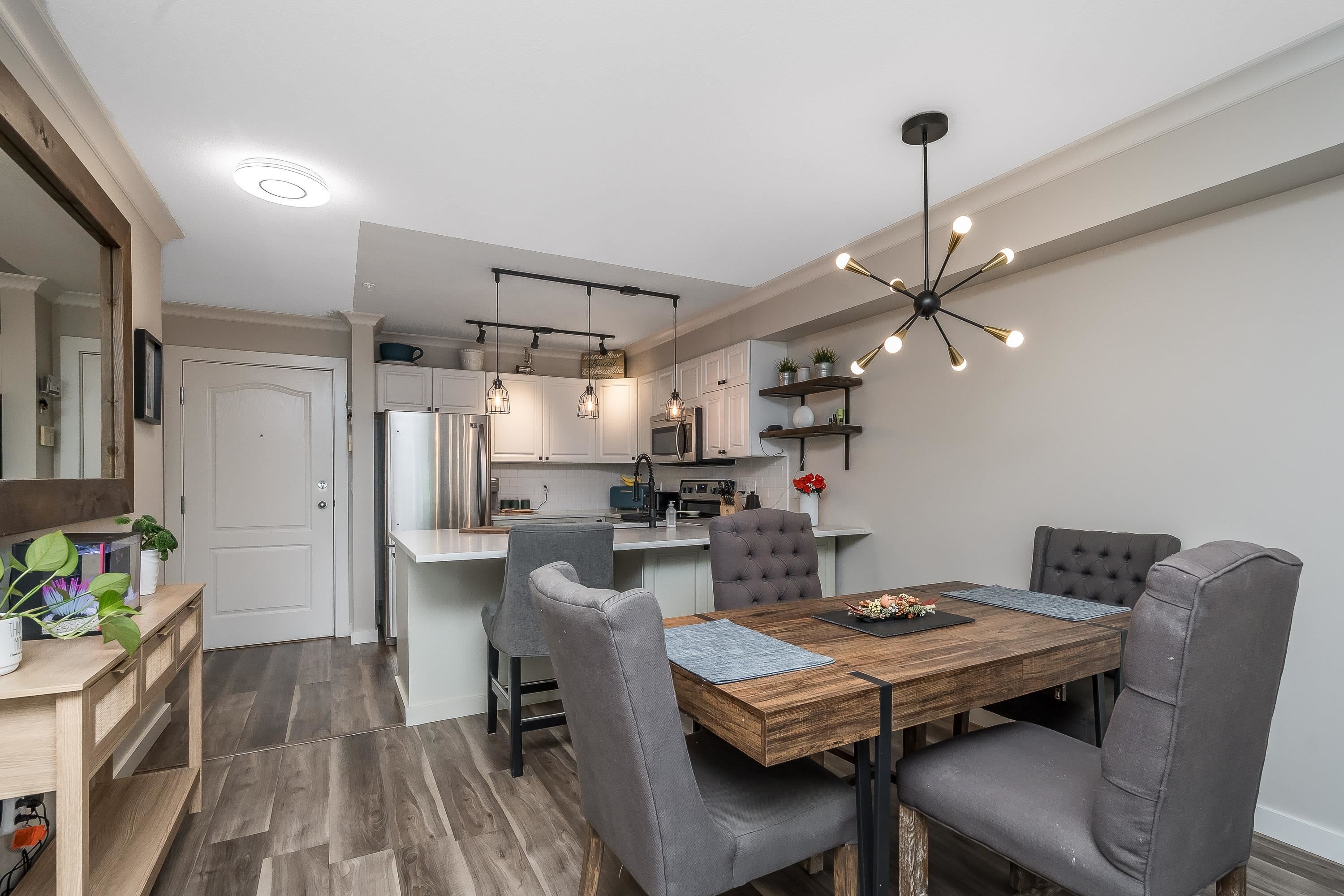 Langley City Apartment/Condo for sale:  2 bedroom 922 sq.ft. (Listed 2026-01-28)