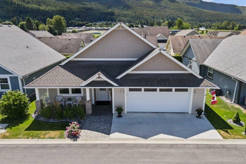 Salmon Arm Bare Land Strata, Freehold for sale: Village at 10th and 10th 2 Bedrooms PLUS Den 1,561 sq.ft. (Listed 2024-08-01)