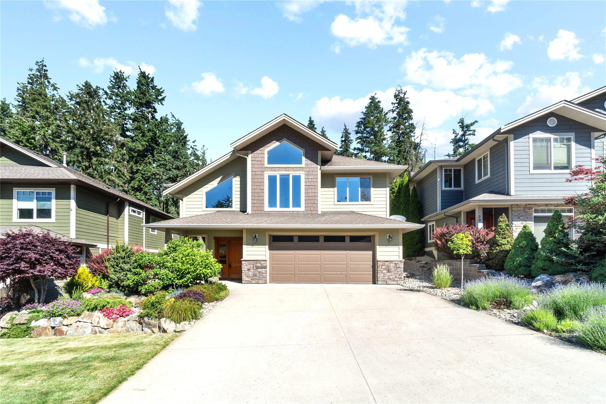 Salmon Arm Bare Land Strata, Freehold for sale: Willow Cove 4 bedroom 2,544 sq.ft. (Listed 2024-06-10)