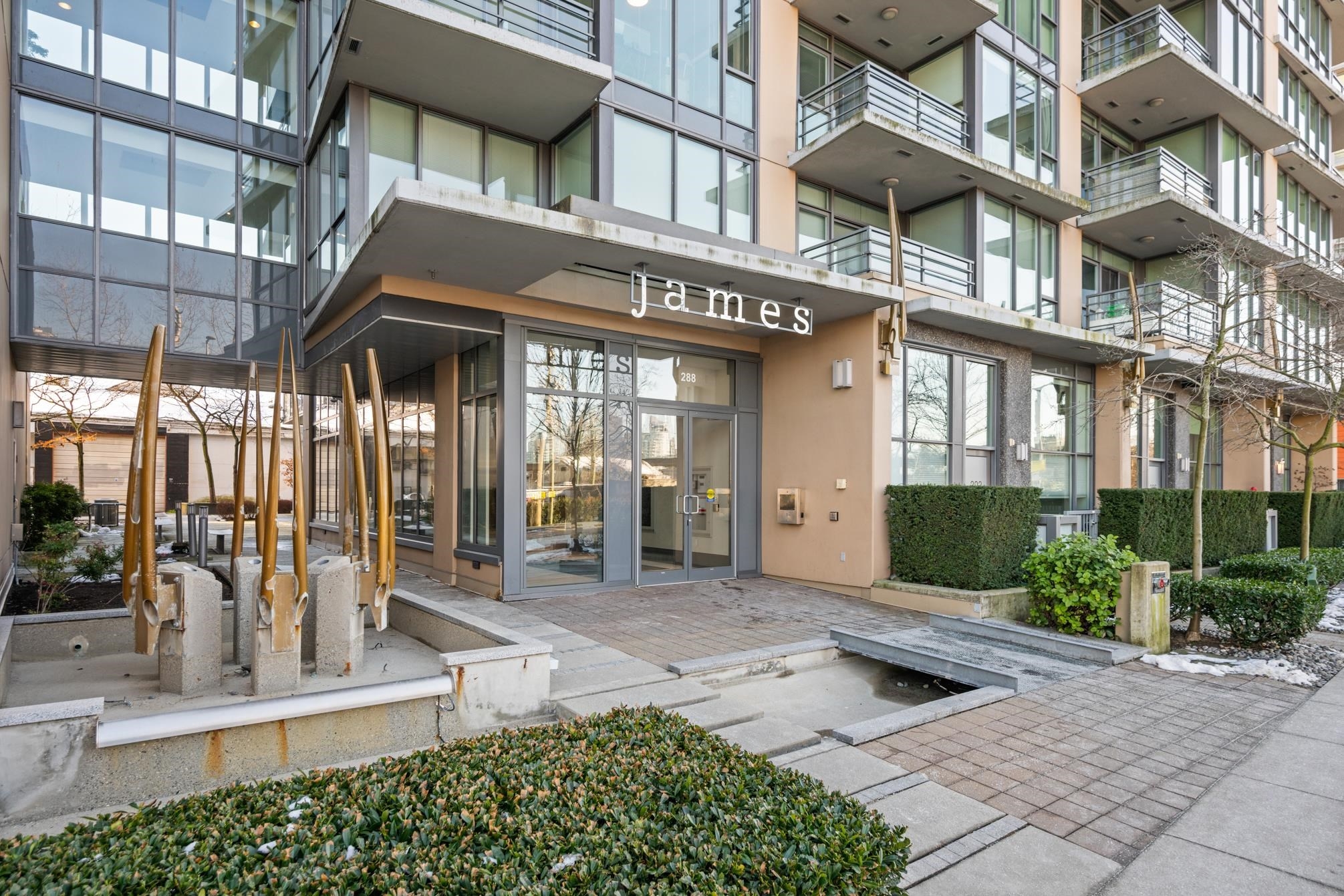 False Creek Apartment/Condo for sale:  2 bedroom 979 sq.ft. (Listed 2025-02-18)