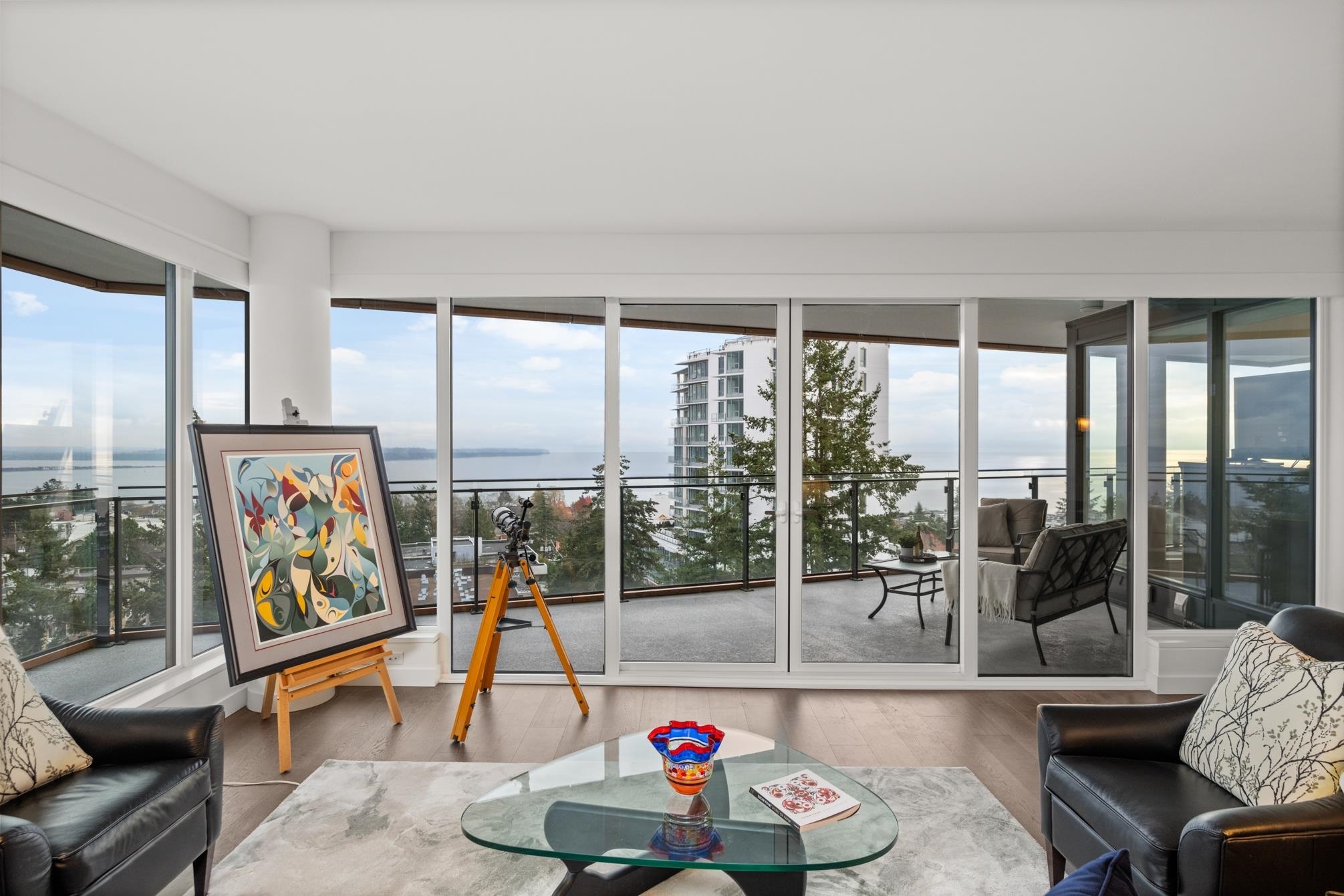 White Rock Apartment/Condo for sale:  3 bedroom 1,523 sq.ft. (Listed 2025-02-14)