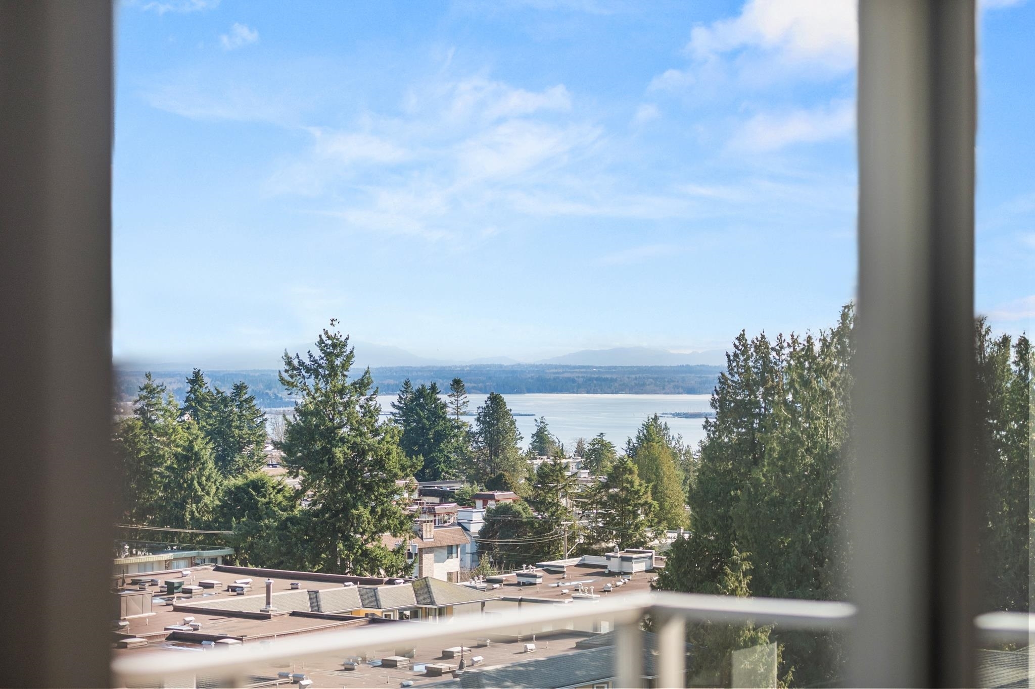 White Rock Apartment/Condo for sale: 2 bedroom 1,144 sq.ft. (Listed 2026-02-17)