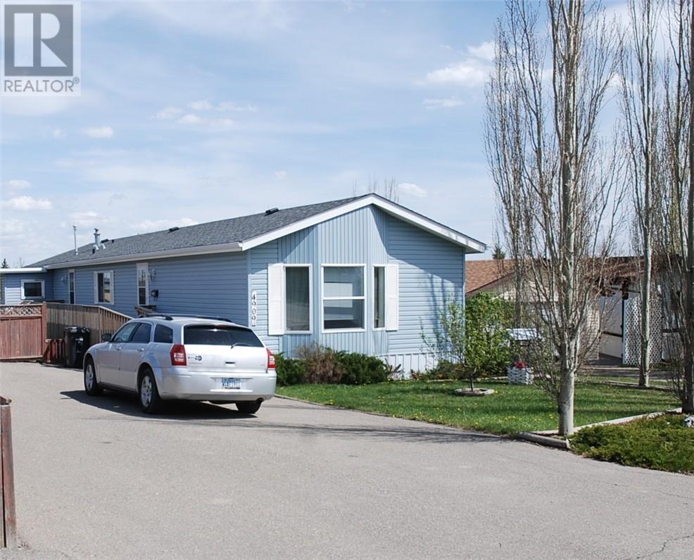 Coalhurst Modular for sale:  3 bedroom 1,525 sq.ft. (Listed 8400-04-27)