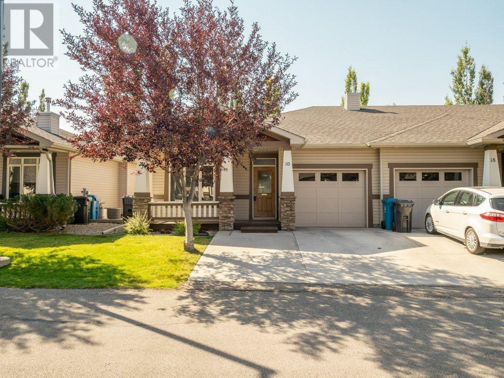 Lethbridge Duplex for sale:  3 bedroom 1,873 sq.ft.