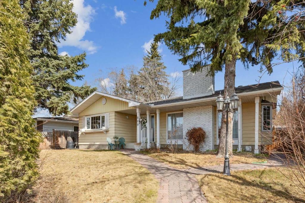 Lake Bonavista Detached for sale: 3 bedroom 1,292 sq.ft. (Listed 2025-04-17)