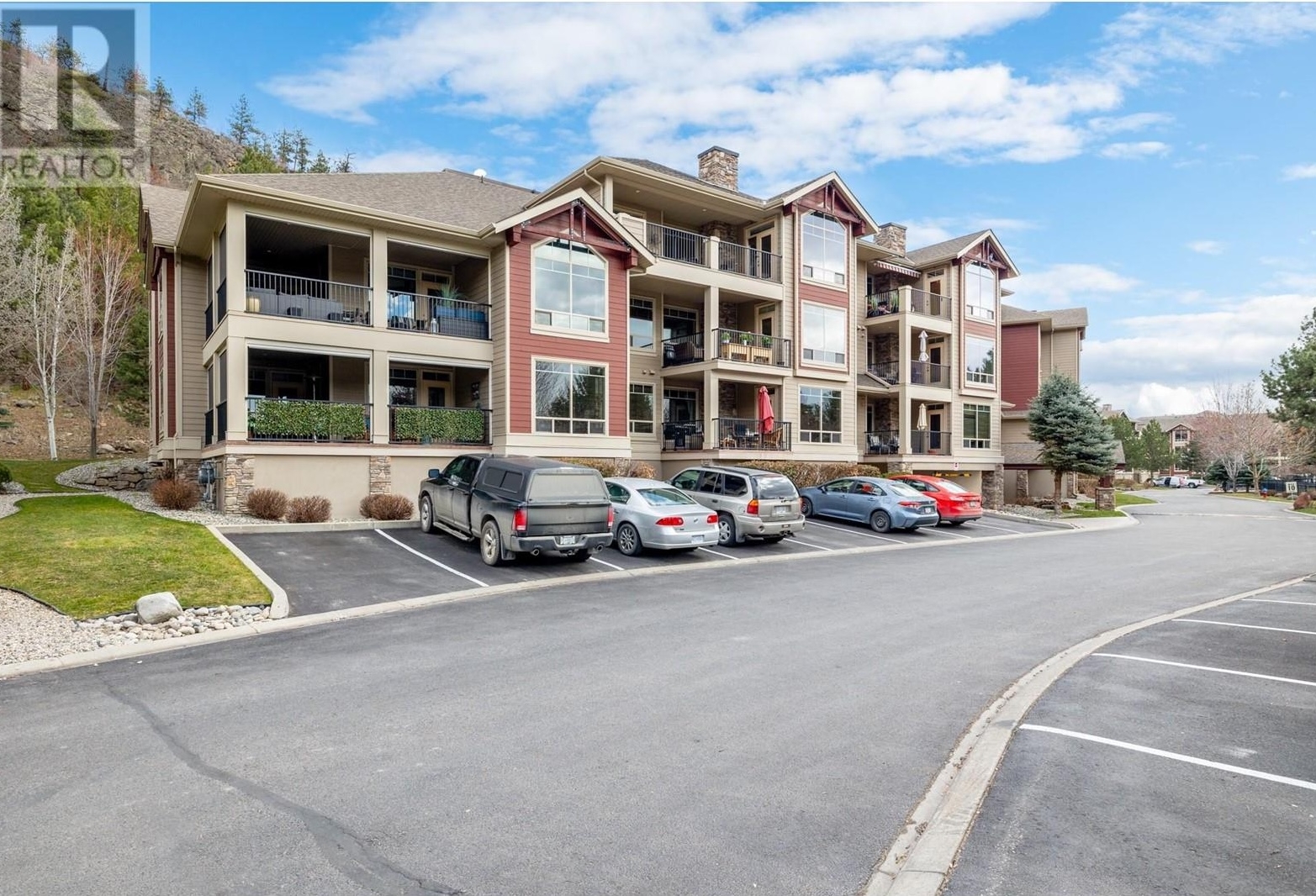 2770 Auburn Road Unit# 202