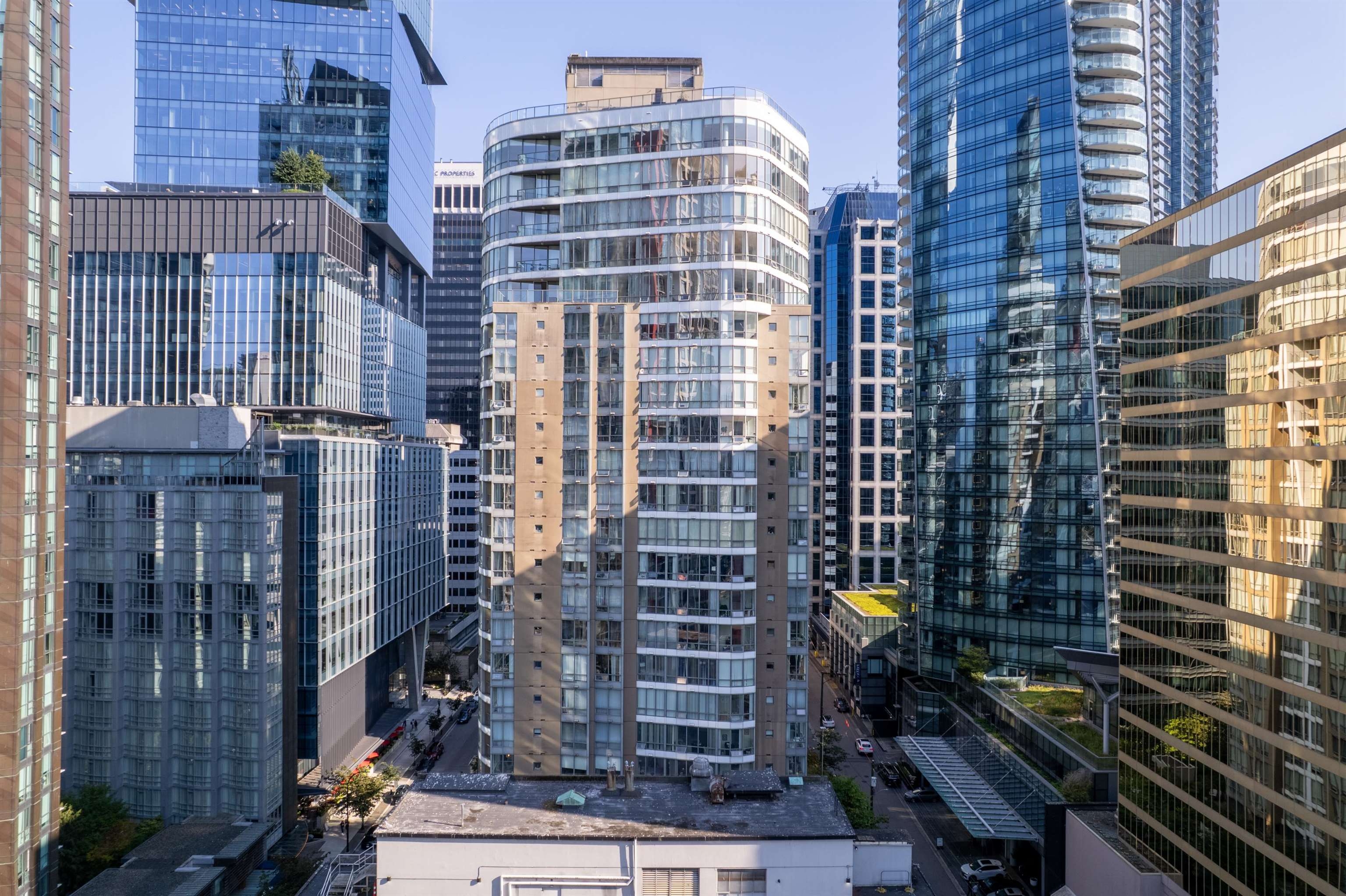 Coal Harbour Apartment/Condo for sale:  2 bedroom 1,068 sq.ft. (Listed 2026-01-06)