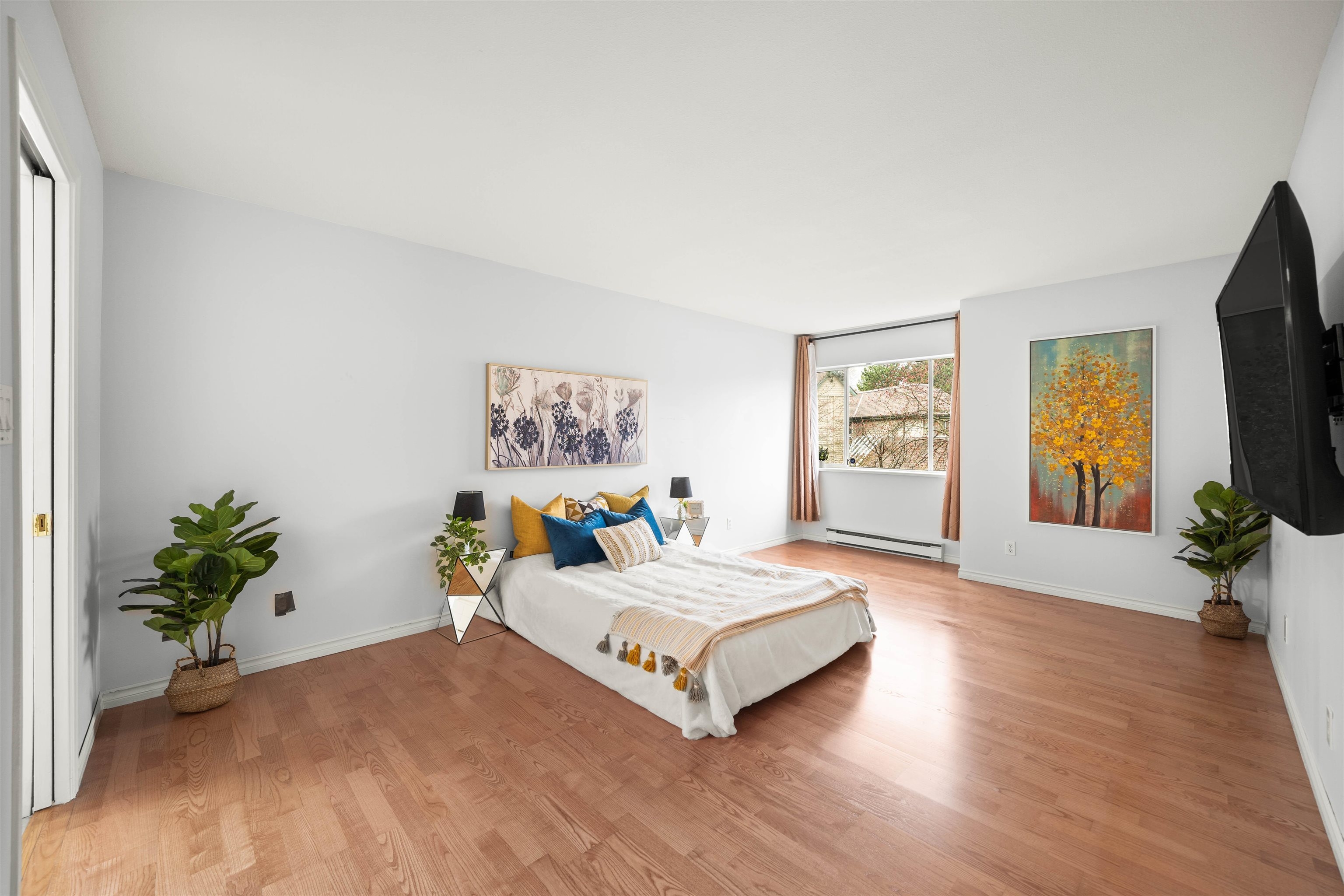 Burnaby Hospital Townhouse for sale:  2 bedroom 1,389 sq.ft. (Listed 2106-02-06)