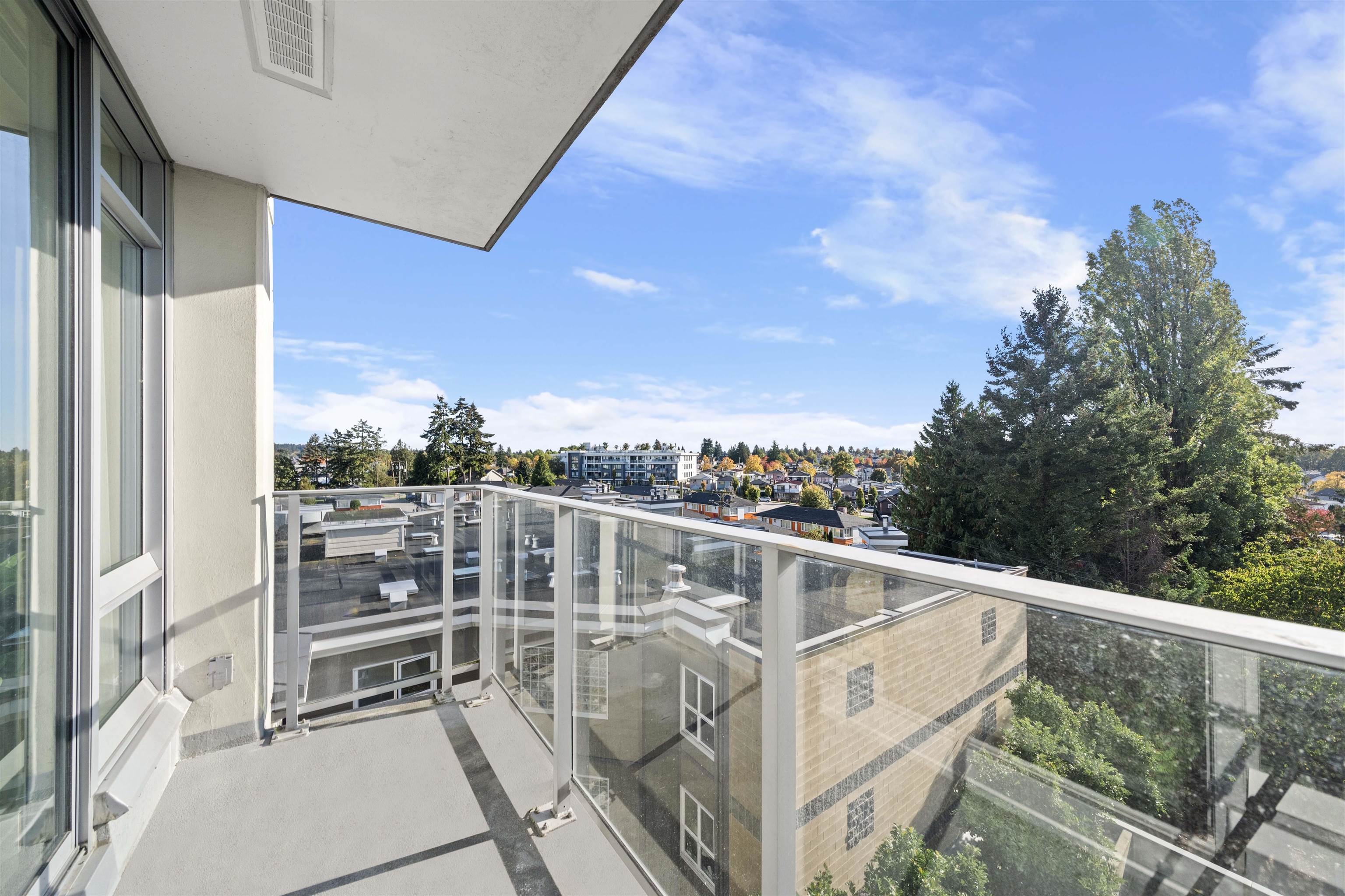 Collingwood VE Apartment/Condo for sale:  1 bedroom 560 sq.ft. (Listed 2024-10-11)