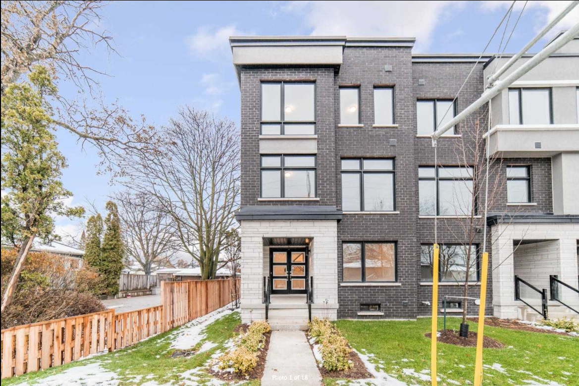 Pickering 3 Storey for sale: 3 bedroom Stainless Steel Appliances, Hardwood Floors, Plush Carpet (Listed 2022-02-01)