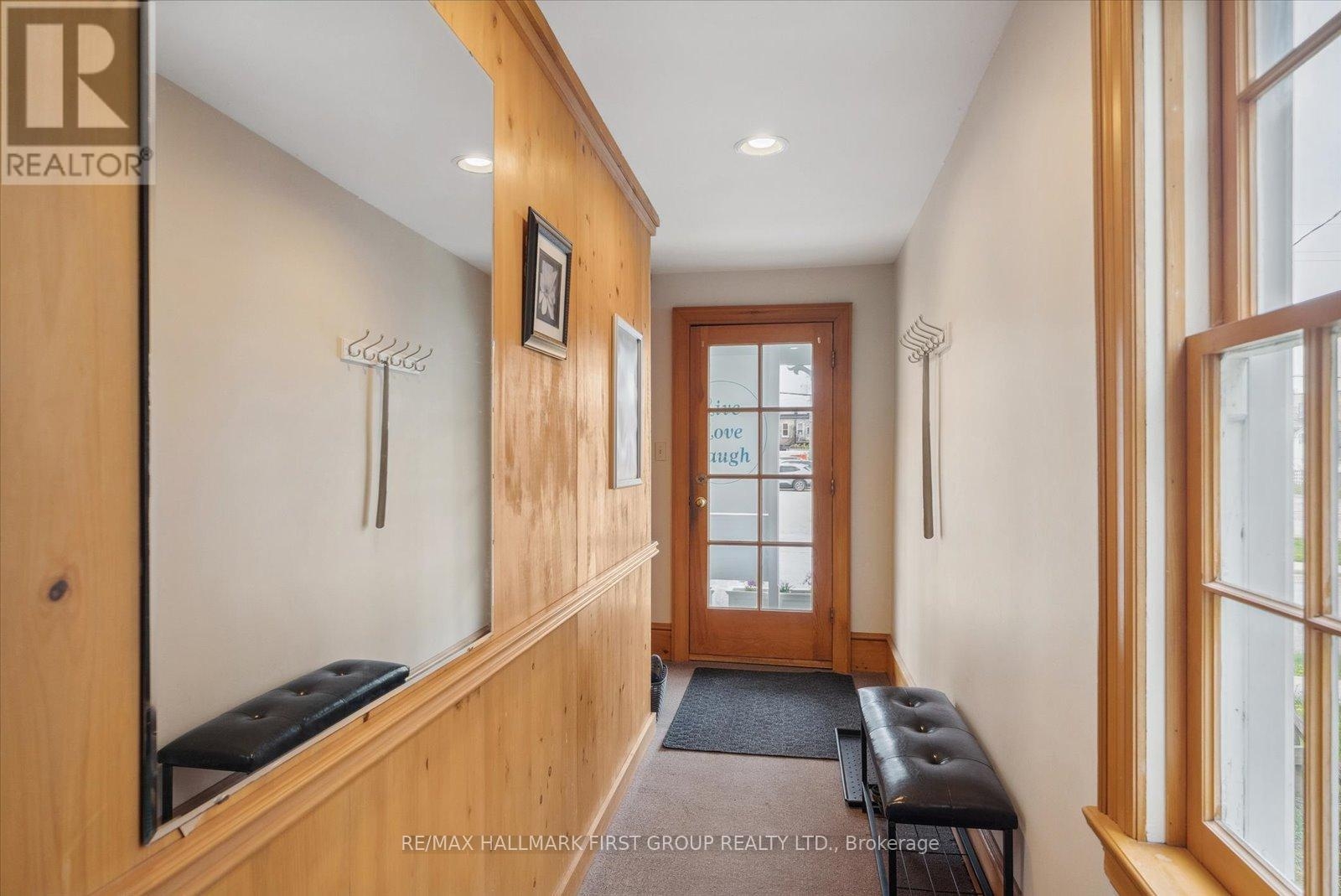 Scugog (Port Perry) Retail for sale:   32,770 sq.ft. (Listed 2025-11-15)