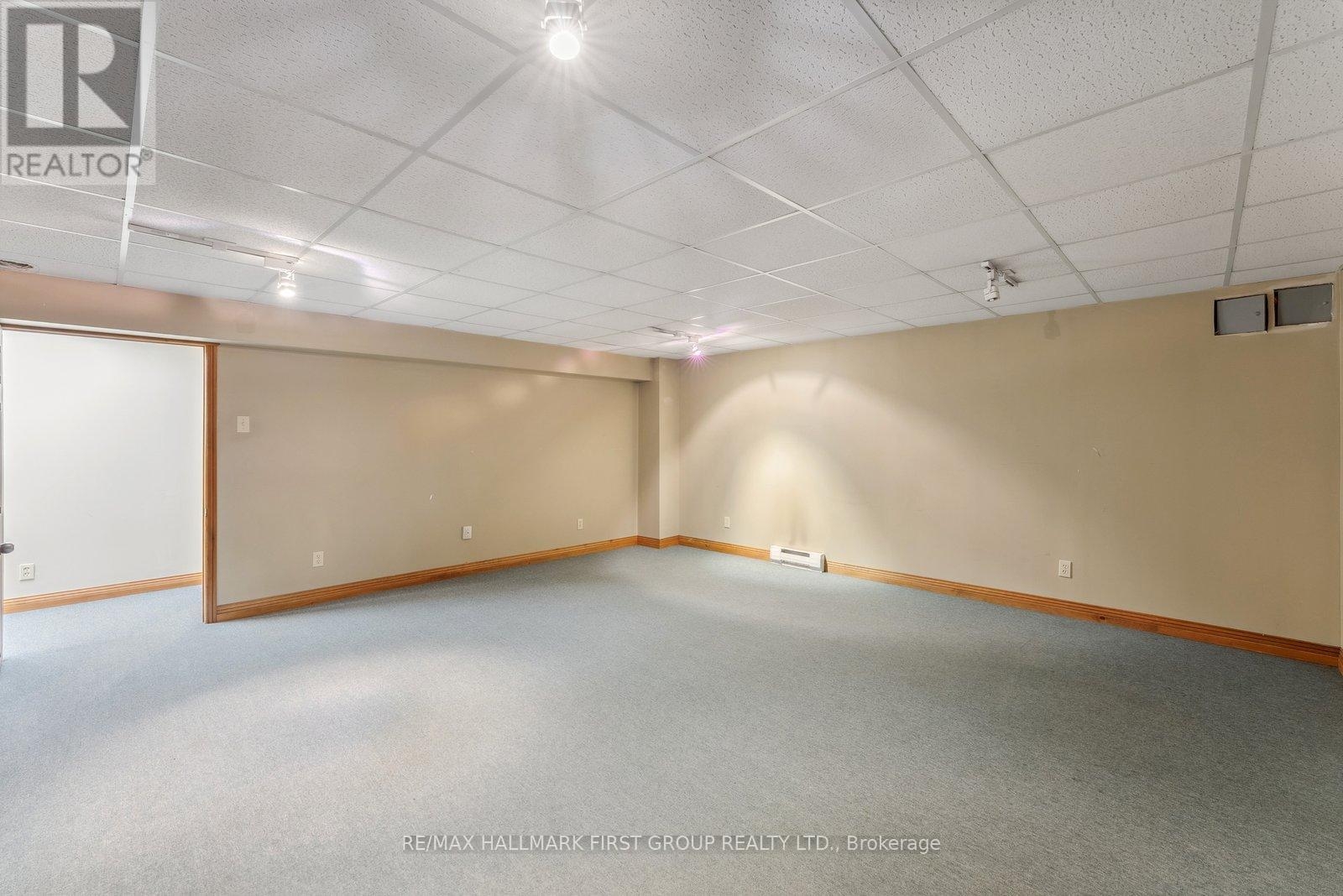 Scugog (Port Perry) Retail: