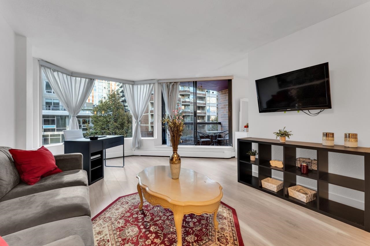 Downtown VW Apartment/Condo for sale:  1 bedroom 465 sq.ft. (Listed 2025-06-04)