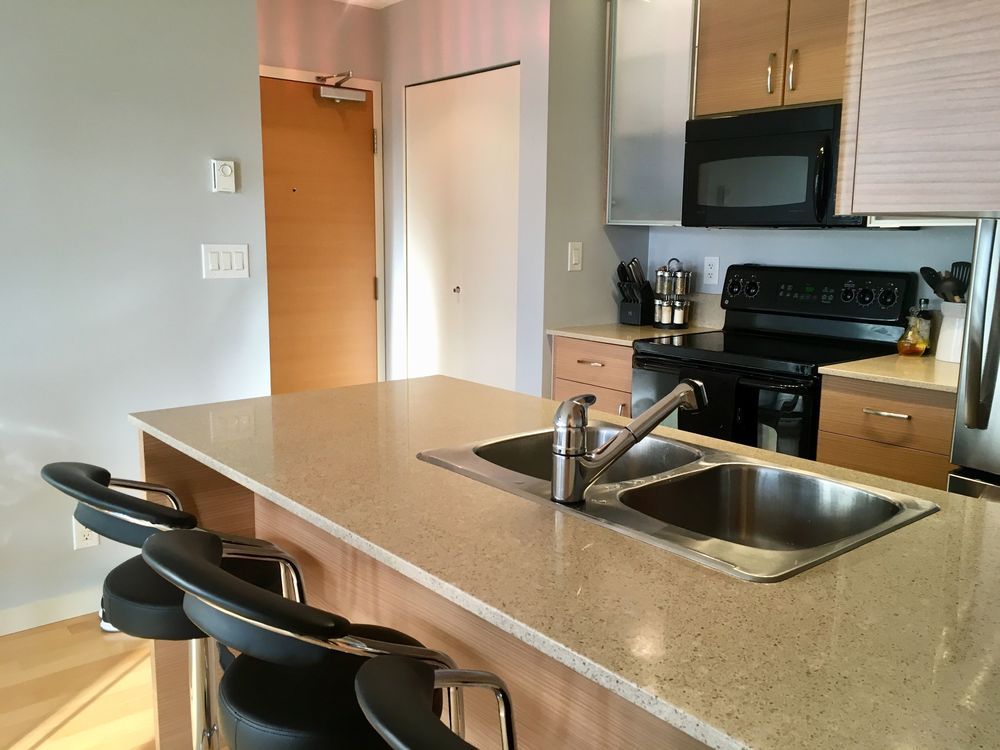 Yaletown Apartment for rent Yaletown Park III 1 bedroom 583 sq.ft