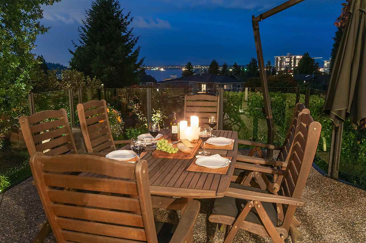 Ambleside House for sale 4 bedroom 2,890 sq.ft. (Listed 20161129)