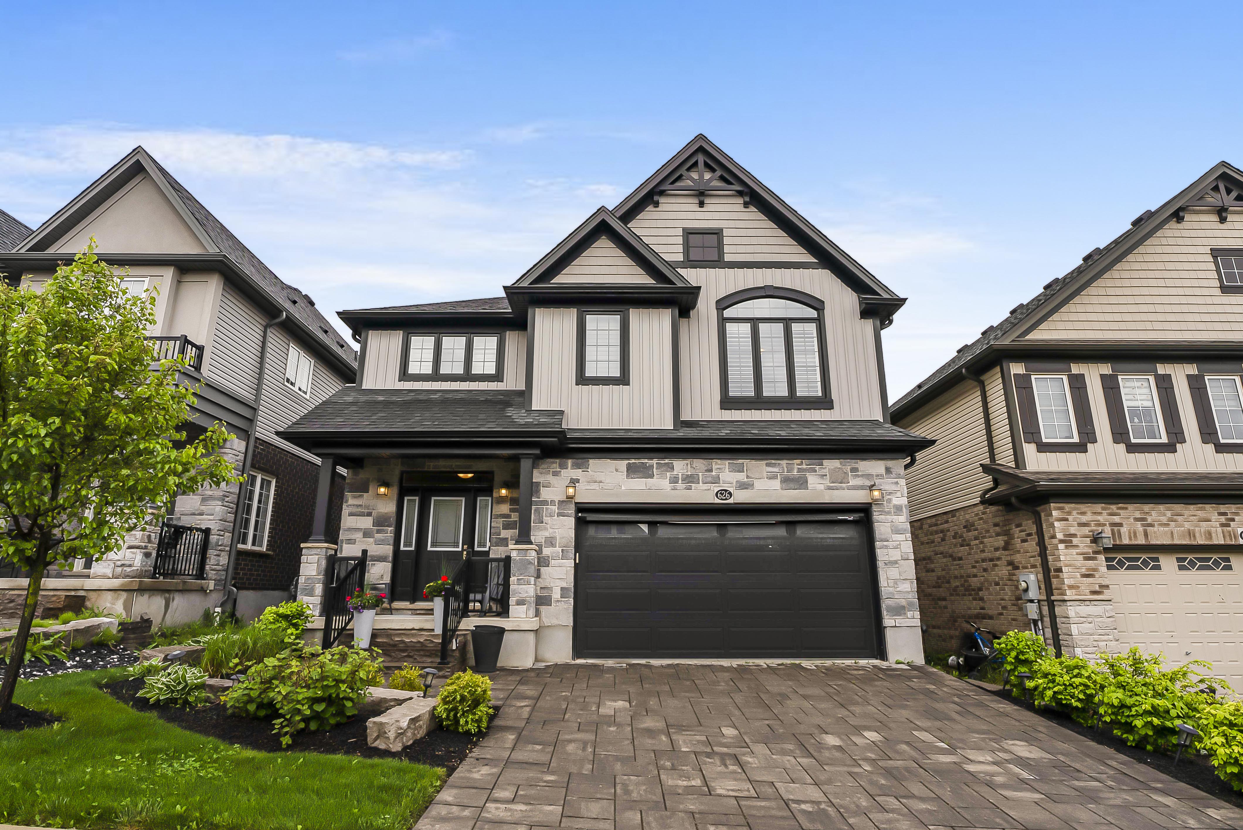 VISTA HILLS House for sale:  4 bedroom 2,655 sq.ft. (Listed 2026-06-17)