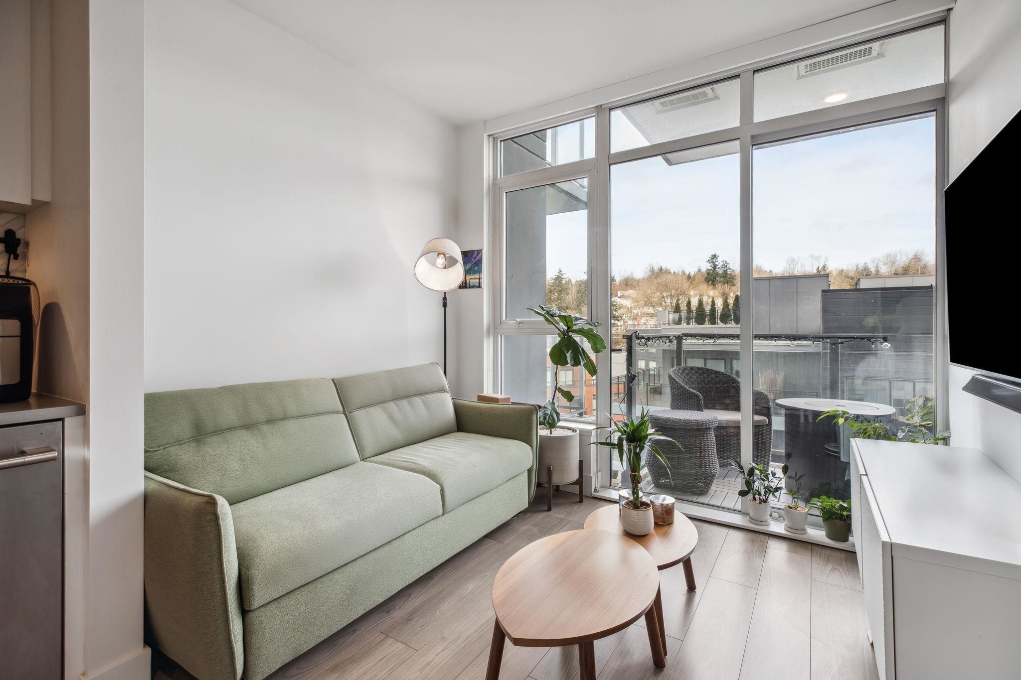 702 3581 Kent Ave North