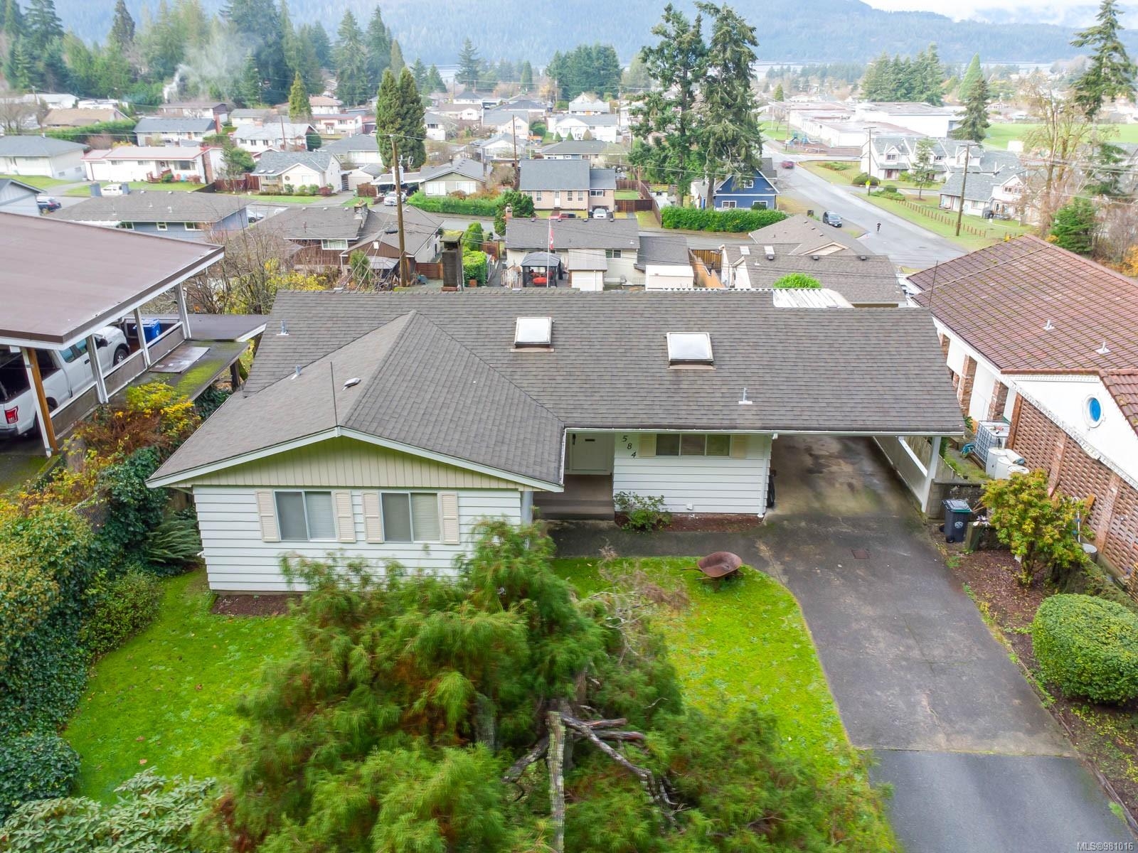 PA Port Alberni Single Family Residence for sale:  4 bedroom 2,170 sq.ft. (Listed 2024-11-25)