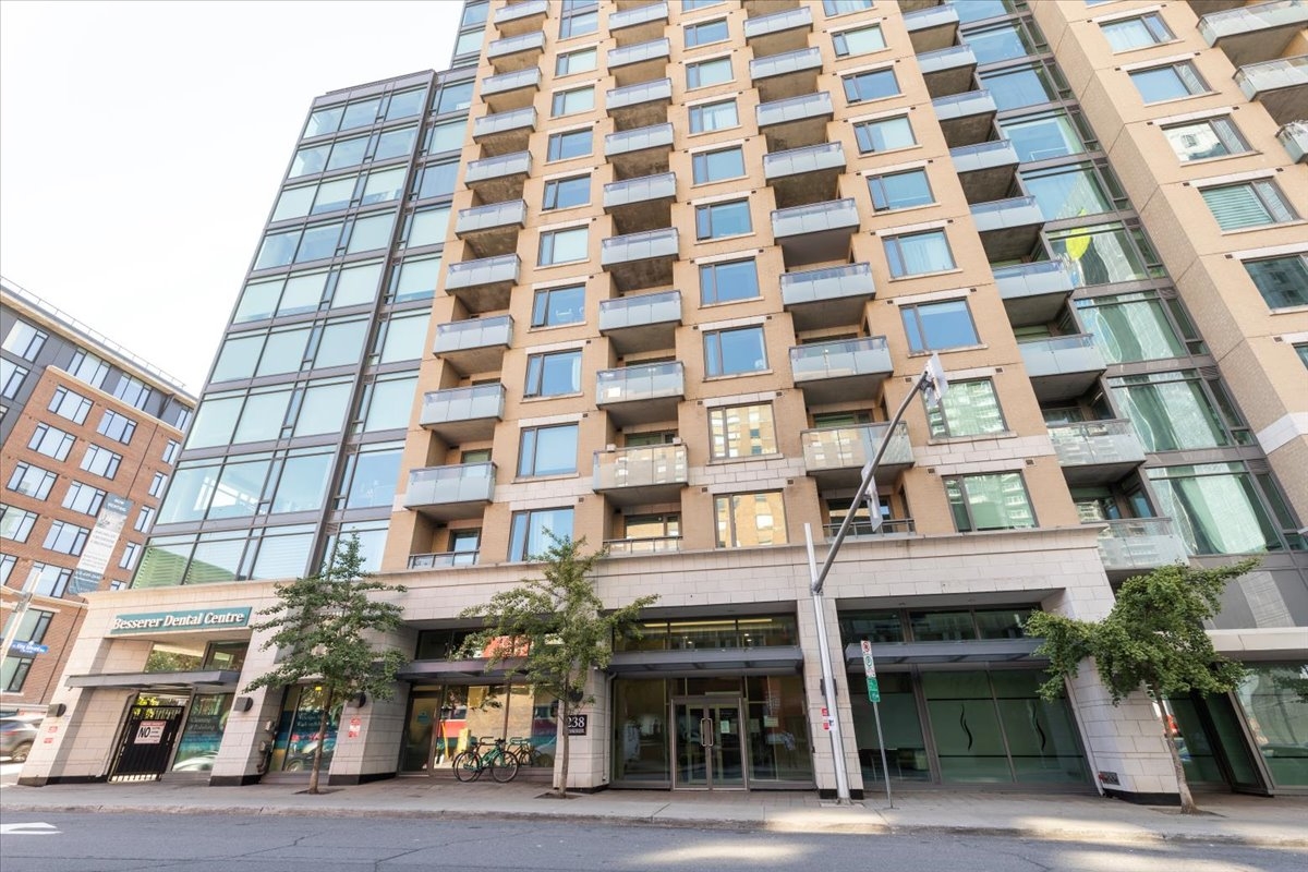 Ottawa Apartment for sale:  2 bedroom  Stainless Steel Appliances  (Listed 2025-09-19)