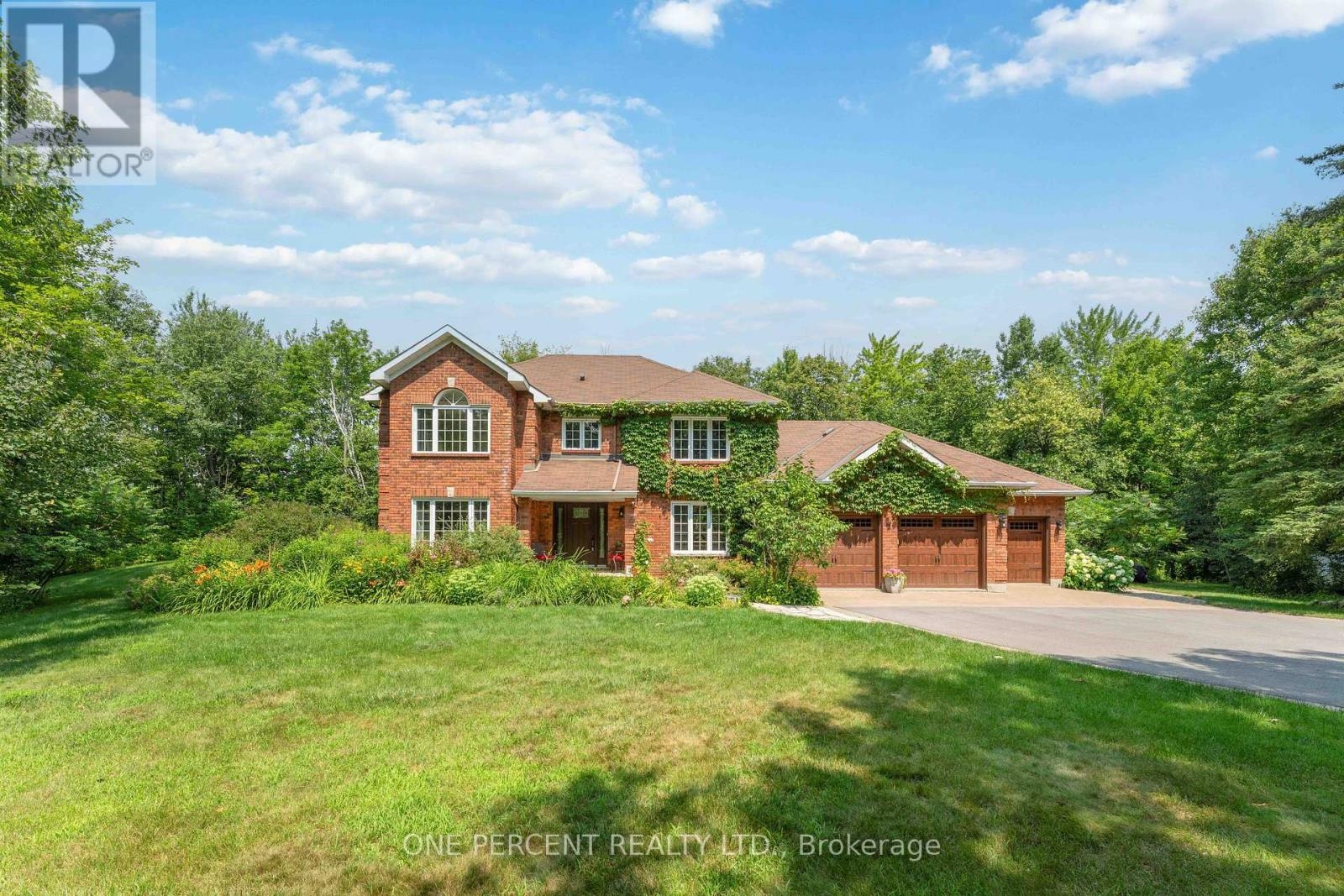 Ottawa House for sale:  4 bedroom 2,500 sq.ft. (Listed 2025-08-02)