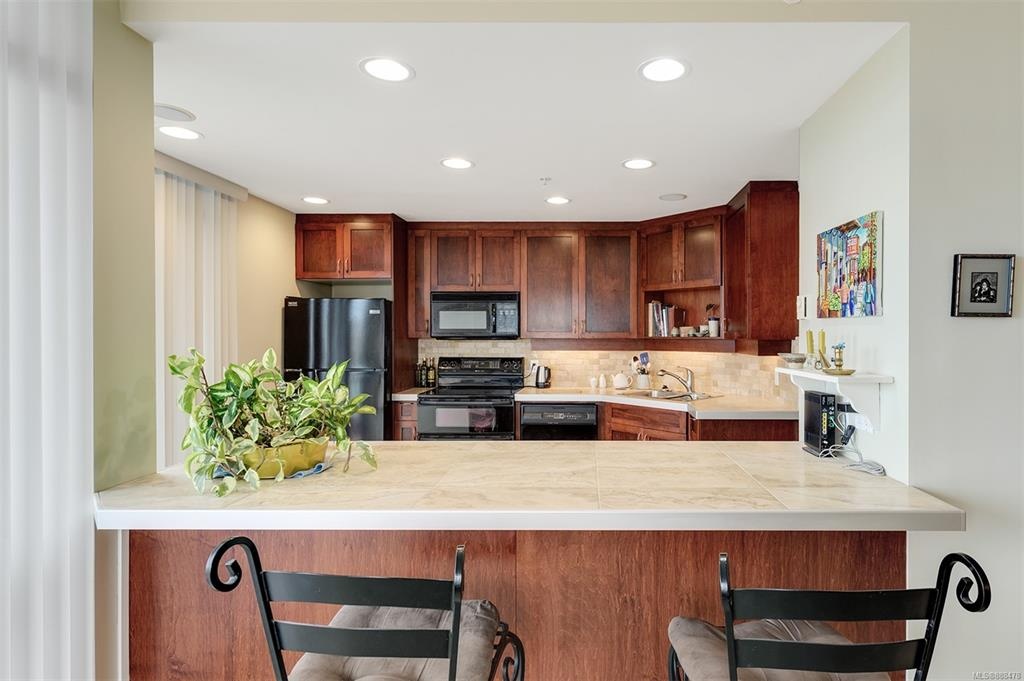 Victoria Apartment for sale: 2 bedroom (Listed 2021-10-15)