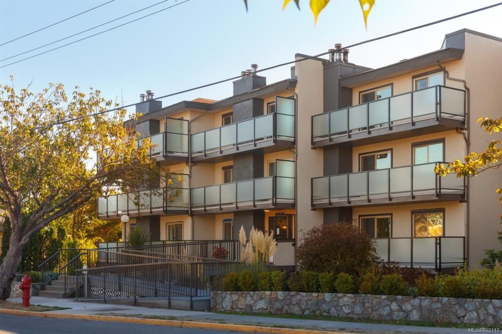 Victoria Condo Apartment for sale: 2 bedroom (Listed 2021-02-02)